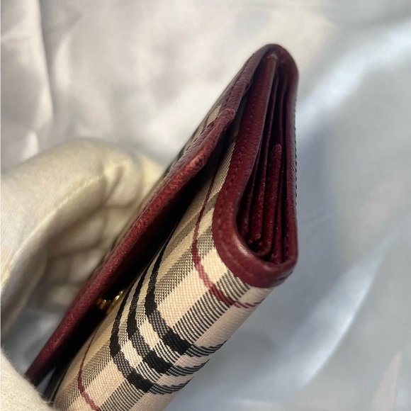 BURBERRY Red Nova-check Canvas Leather Bifold Wallet - Picture 12 of 15